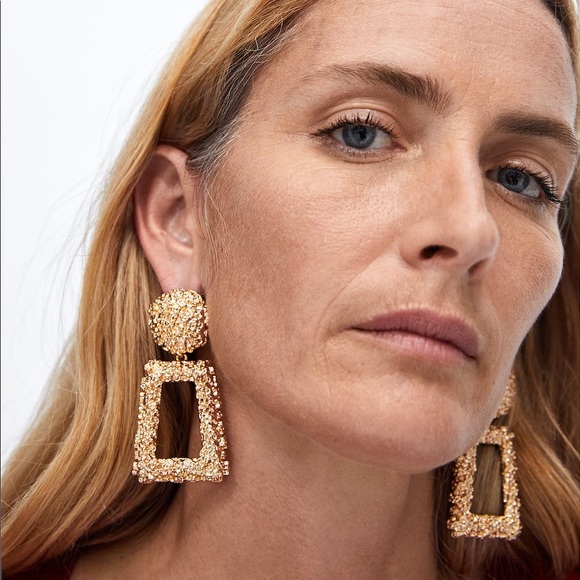 AVAILABLE ❗️Statement earrings from Zara - Picture 3 of 7